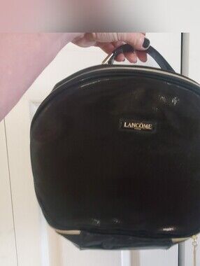 LANCOME PARIS BLACK BEAUTY BAG . NWOT. ROUND
